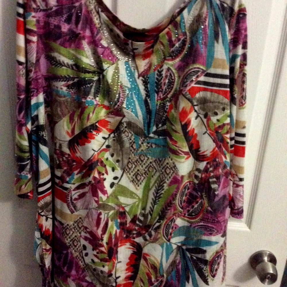Tropical print blouse by Onque Casual